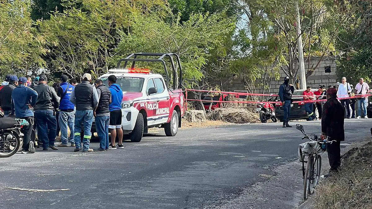 Israel N., comandante de la Policía Municipal de Tilapa, fue asesinado a balazos a unos metros de la entrada al municipio de Atzala